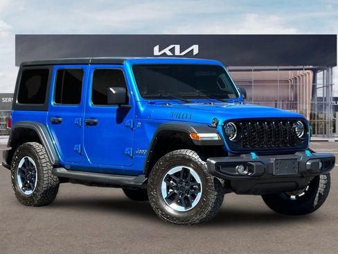 Used 2024 Jeep Wrangler Unlimited AWD/4WD image 2
