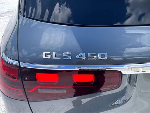 Used 2024 Mercedes-Benz GLS 450 4MATIC image 31