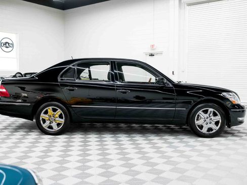 Used 2004 Lexus LS 430 RWD image 6