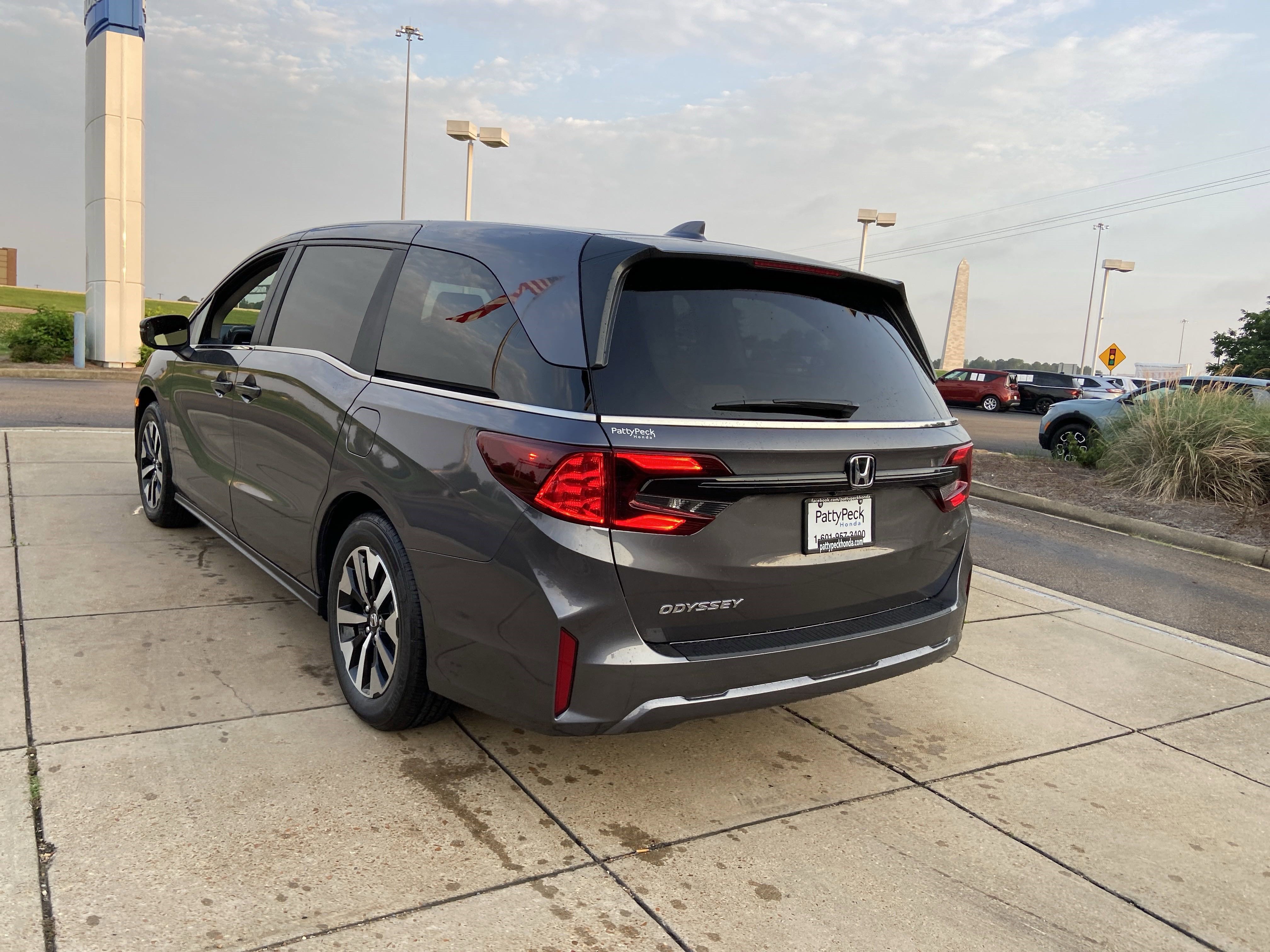 New 2027 Honda Odyssey EX-L image 8