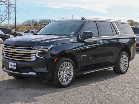 Used 2024 Chevrolet Tahoe High Country AWD/4WD image 6
