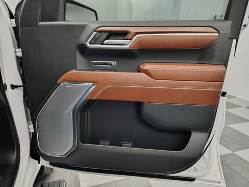 Used 2024 GMC Sierra 1500 Denali Ultimate image 37