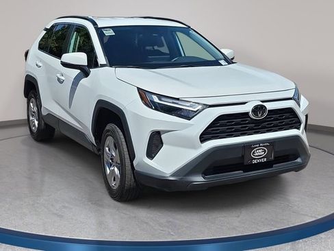 Used 2023 Toyota RAV4 XLE AWD/4WD image 4