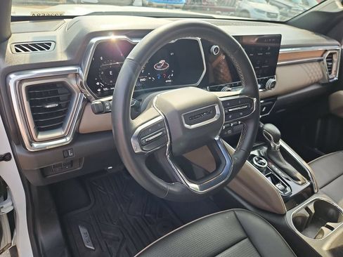 Used 2023 GMC Canyon Denali AWD/4WD image 12