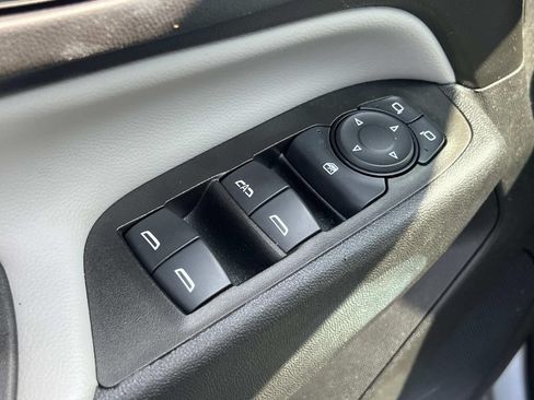 Certified 2024 Chevrolet Equinox LS FWD image 13