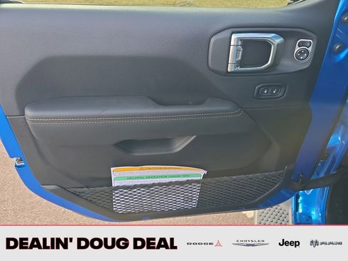 New 2026 Jeep Wrangler Unlimited Sahara AWD/4WD image 11