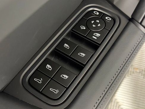 New 2026 Porsche Cayenne GTS image 27