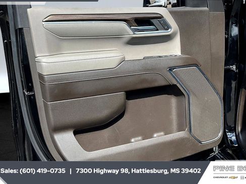 Used 2023 Chevrolet Silverado 1500 LT w/ Z71 Off-Road Package AWD/4WD image 18