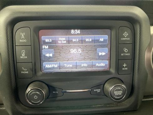 Used 2019 Jeep Wrangler Sport AWD/4WD image 32