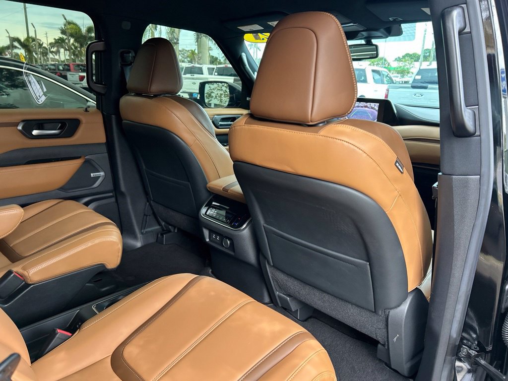 Used 2025 Nissan Armada SL w/ Captain's Chari Seat Package RWD image 47