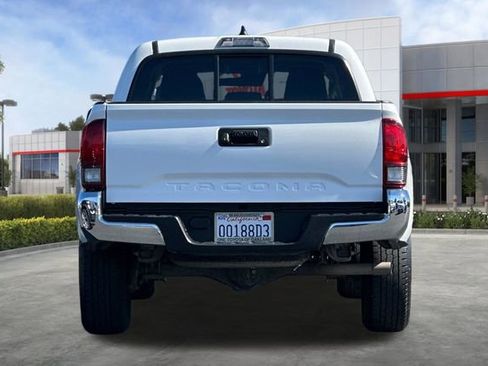 Used 2020 Toyota Tacoma SR5 image 5