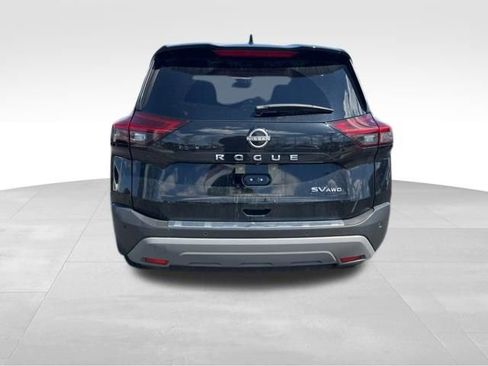 Used 2023 Nissan Rogue SV image 6