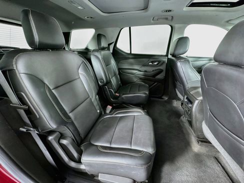 Used 2018 Chevrolet Traverse Premier w/ Driver Confidence II Package FWD image 30