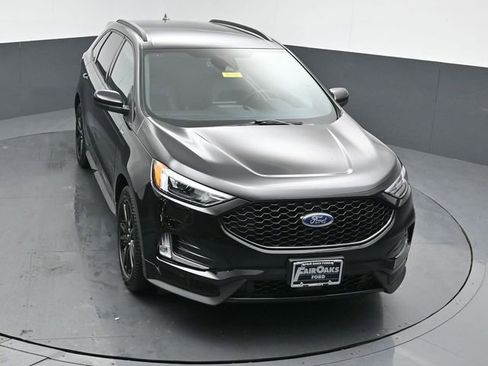 Used 2023 Ford Edge ST-Line w/ Class II Trailer Tow Package image 46