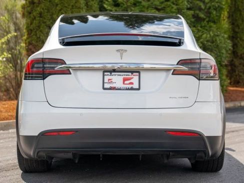 Used 2020 Tesla Model X Long Range image 23