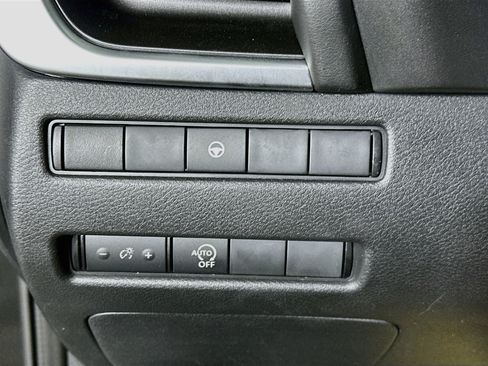 Used 2023 Nissan Rogue SV FWD image 17