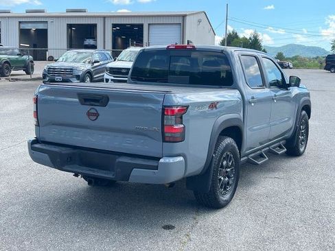 Used 2023 Nissan Frontier PRO-4X w/ Pro-4X Premium Package AWD/4WD image 3