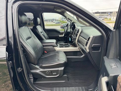 Used 2018 Ford F250 Lariat w/ Chrome Package image 14