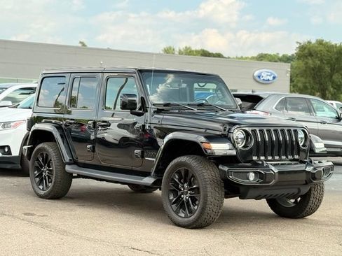 Used 2021 Jeep Wrangler Unlimited Sahara AWD/4WD image 29