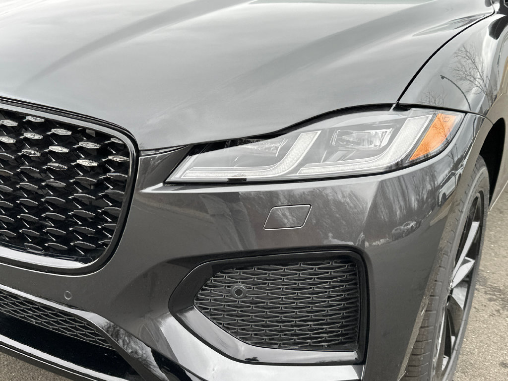 Used 2026 Jaguar F-PACE R-Dynamic S AWD/4WD image 7