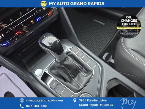 Used 2023 Volkswagen Tiguan SE image 25