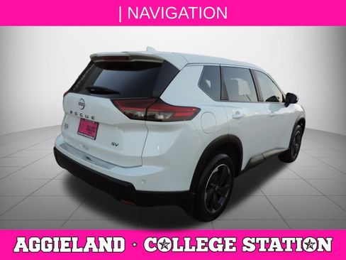 Certified 2024 Nissan Rogue SV image 4