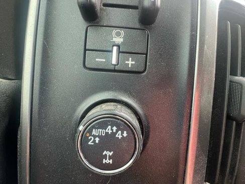 Used 2018 Chevrolet Silverado 1500 LT w/ All Star Edition image 12