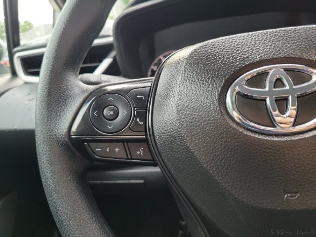 Used 2025 Toyota Corolla LE FWD image 15