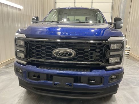 Used 2026 Ford F250 Lariat w/ Black Appearance Package image 2