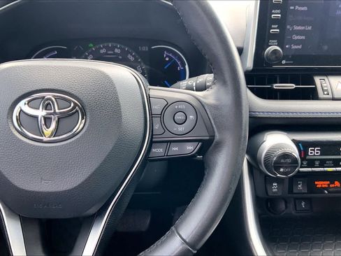 Used 2021 Toyota RAV4 XSE AWD/4WD image 25