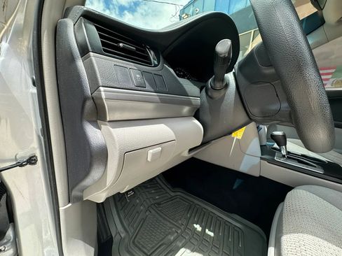 Used 2012 Toyota Camry LE FWD image 11