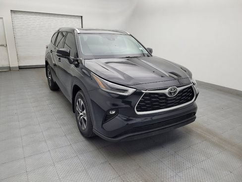 Used 2021 Toyota Highlander XLE image 13