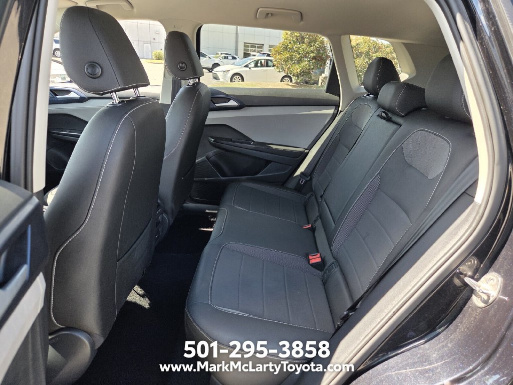 Used 2024 Volkswagen Taos SE FWD image 10