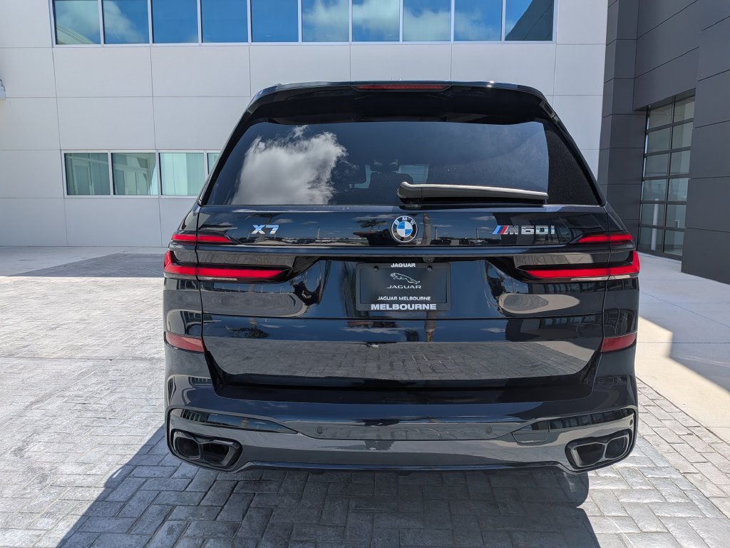 Used 2025 BMW X7 M60i AWD/4WD image 5