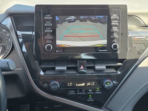 Used 2023 Toyota Camry SE FWD image 6