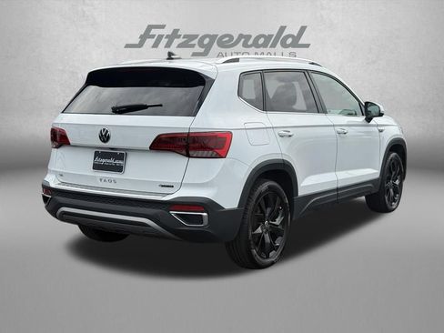 Used 2022 Volkswagen Taos SE AWD/4WD image 6