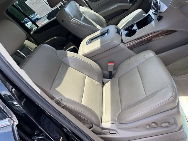 Used 2016 GMC Yukon XL SLT w/ Premium Edition AWD/4WD image 32