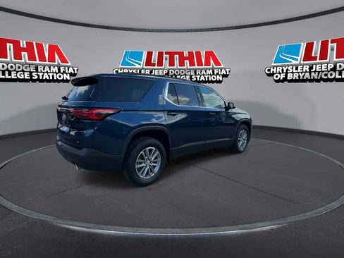 Used 2023 Chevrolet Traverse LT AWD/4WD image 8