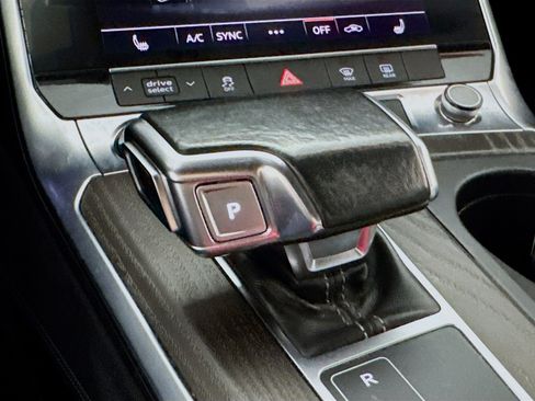 Used 2021 Audi A6 Premium Plus w/ Premium Plus Package image 20