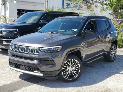 Used 2023 Jeep Compass Limited w/ Elite Group image 2