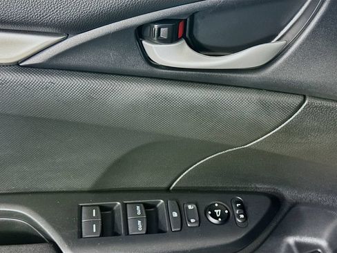 Used 2019 Honda Civic LX image 21