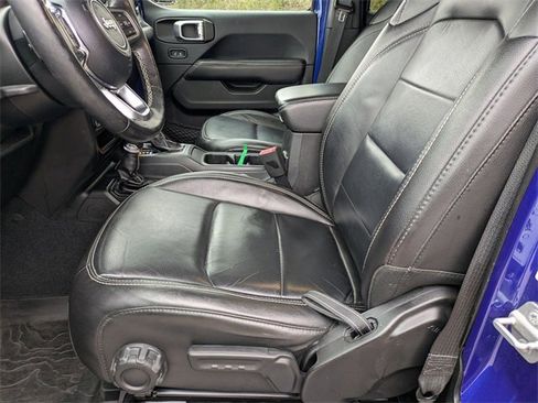 Used 2019 Jeep Wrangler Unlimited Sahara w/ Quick Order Package 24M Moab image 21