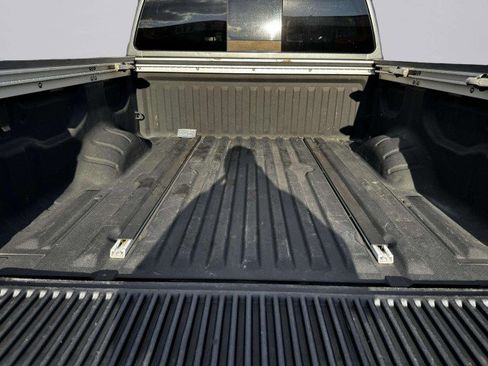 Used 2017 Nissan Titan SL image 55