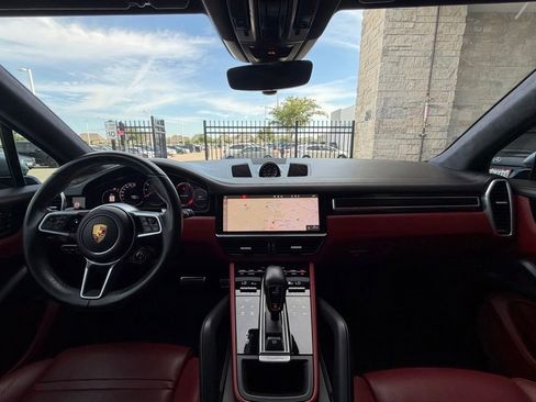 Used 2021 Porsche Cayenne GTS AWD/4WD image 25