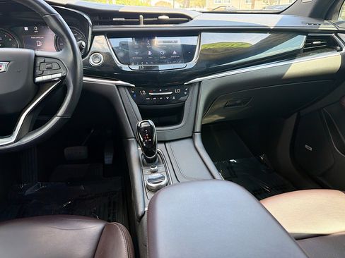 Used 2022 Cadillac XT6 Premium Luxury w/ Technology Package image 20