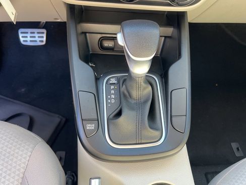 Used 2023 Kia Soul LX w/ LX Technology Package image 16