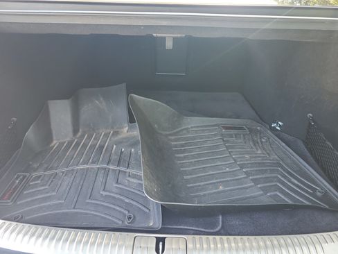 Used 2018 Genesis G90 5.0 Ultimate RWD image 12