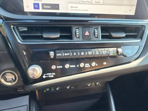 Used 2023 Lexus ES 250 w/ Premium Package AWD/4WD image 20