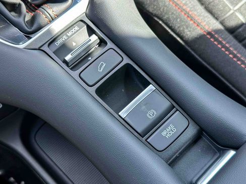 New 2026 Honda HR-V Sport image 25