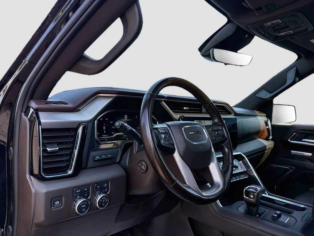 Used 2024 GMC Sierra 1500 Denali w/ Technology Package AWD/4WD image 9
